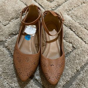 Brownish cute flats